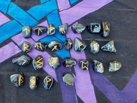 Runes en Tourmaline noir